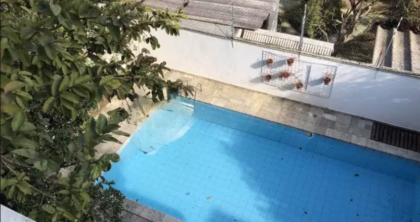 Casa com 5 quartos para alugar na Rua Tenente-Aviador Mota Lima, 256, Caxingui, São Paulo