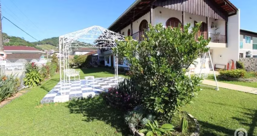 Casa com 4 quartos à venda no Valparaíso, Blumenau 