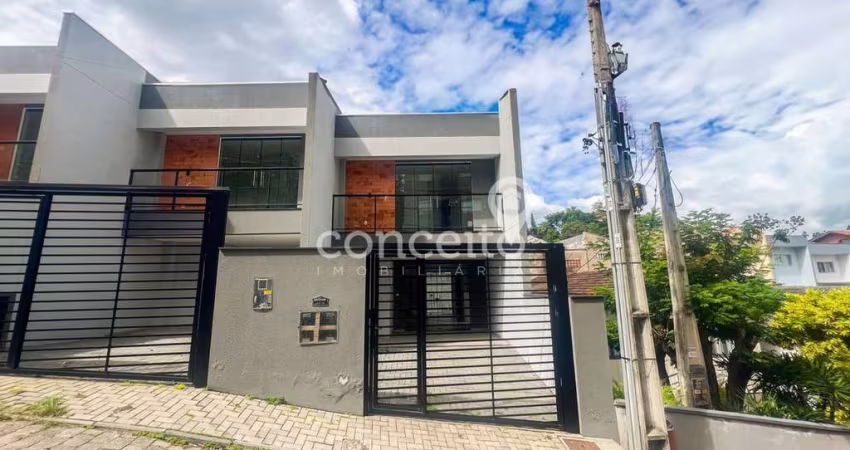 Sobrado Pronto Para Morar 3 Dormitórios 2 Vagas na Água Verde!