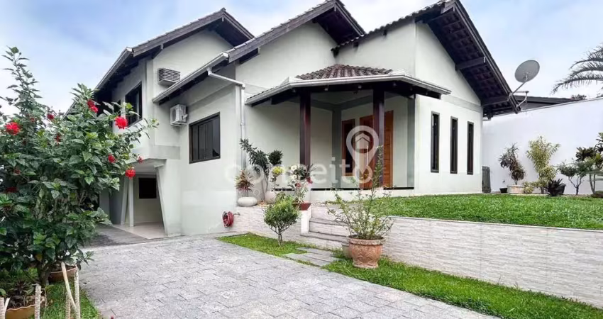 Casa com 2 Suítes e 5 Vagas na Escola Agrícola!