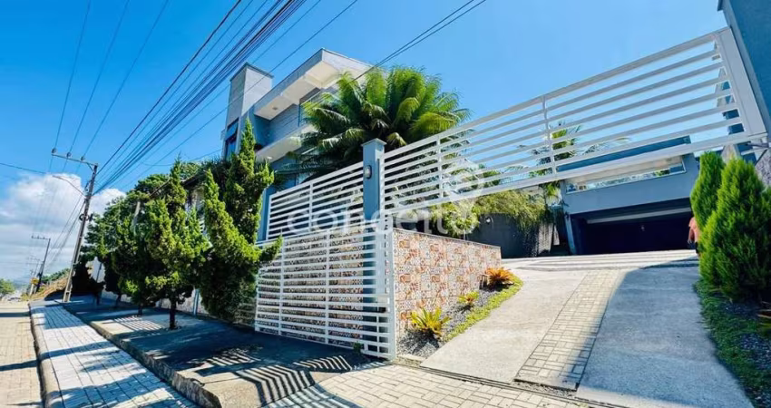 Casa com 3 Dormitórios em Balneário Piçarras!