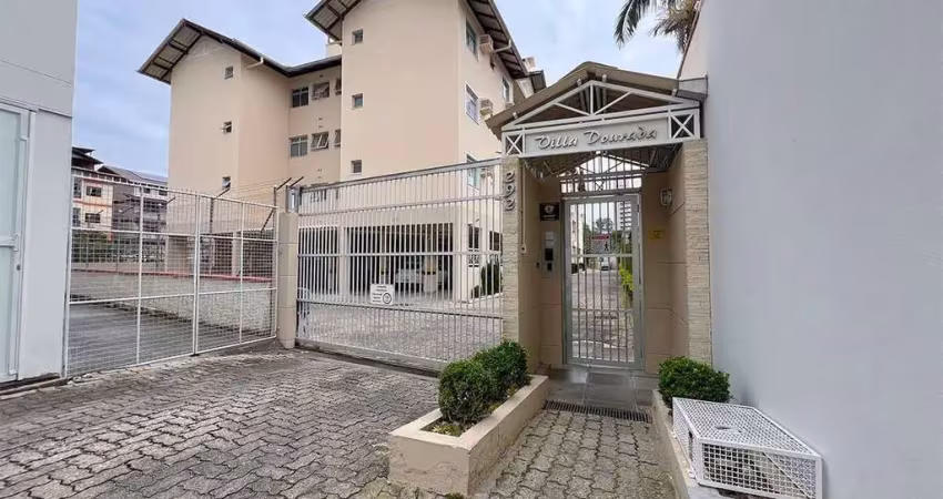 Apartamento semimobiliado com 3 dormitórios na água verde!