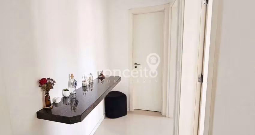 Apartamento semimobiliado com 2 dormitórios na água verde!