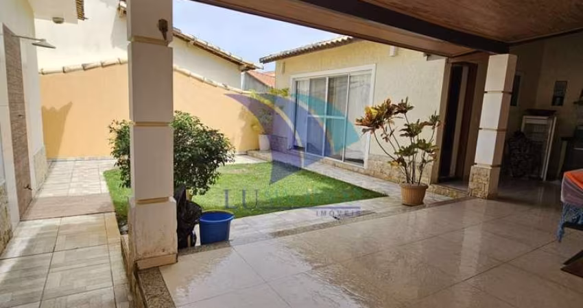 COD 1156- VENDA - Casa Linear com 4 quartos sendo 2 suítes- Condomínio dos Pássaros - Cabo frio