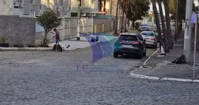 Cod 1322- venda- apt padrão - algodoal- esquina da praia, cabo frio