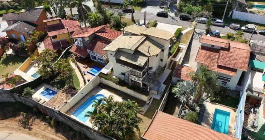 Casa dentro de condomínio, 3 suítes e piscina  com fácil  acesso a raposo tavares