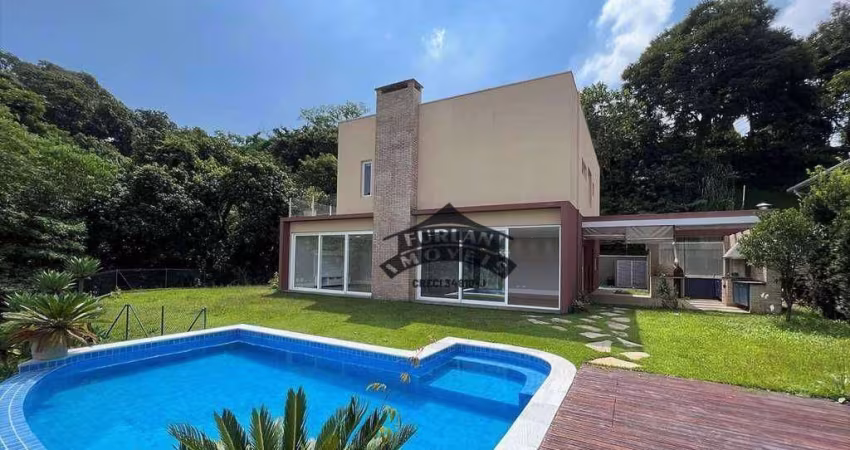 Casa Moderna e Sofisticada com Vista Panorâmica dentro de condomínio no Coração da Granja Viana