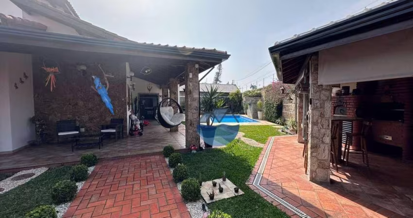 Casa com 4 dormitórios à venda, 225 m² por R$ 2.014.000,00 - Balneário Flórida - Praia Grande/SP