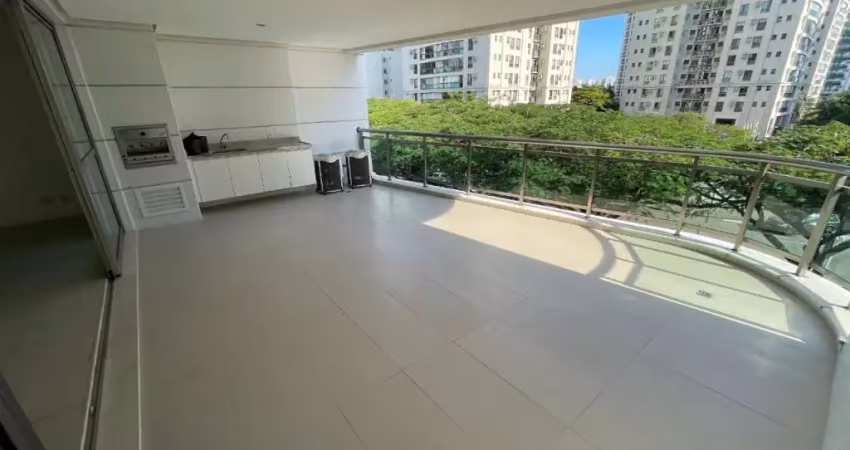Oportunidade: Apartamento na Barra da Tijuca, no Saint Barth, 4 suítes, 275m, 3 vagas, lindo lazer