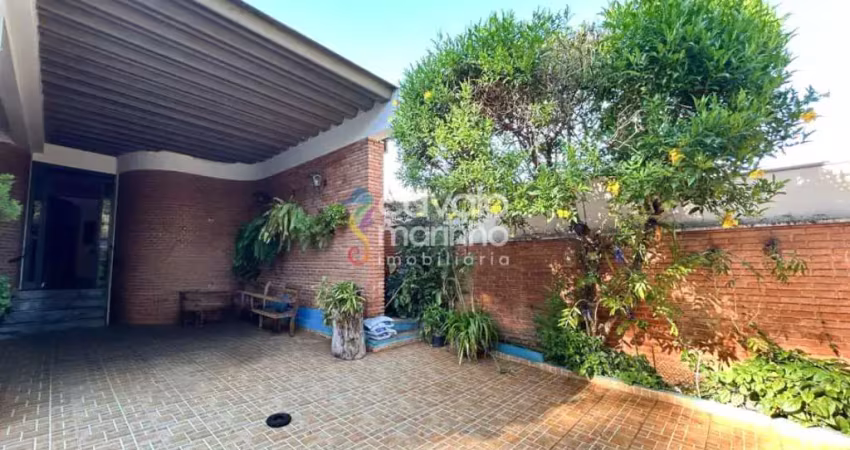 Casa à venda com 3 quartos e 2 vagas, 268m² - jardim mosteiro.