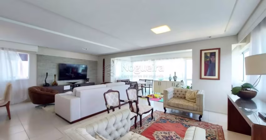 Excelente apartamento localizado em Piedade com 210m².