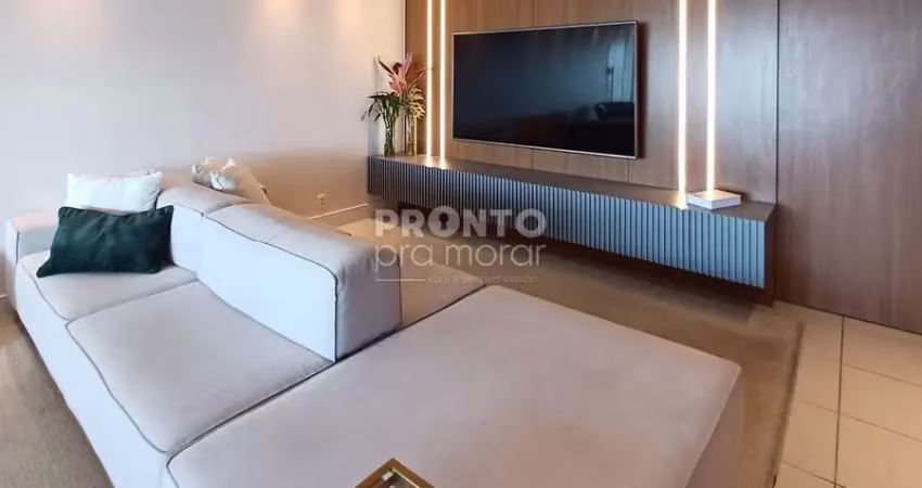 Apartamento,4 suítes e sendo uma  com closet, área de serviço, 03 vagas de garagem