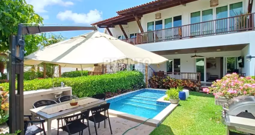 Casa beira mar, 03 quartos, com piscina privativa, mobiliada com móveis planejados