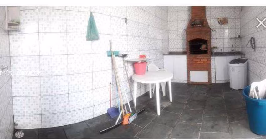 Casa para Venda em Mongaguá, Itaoca, 2 dormitórios, 1 suíte, 1 banheiro, 2 vagas