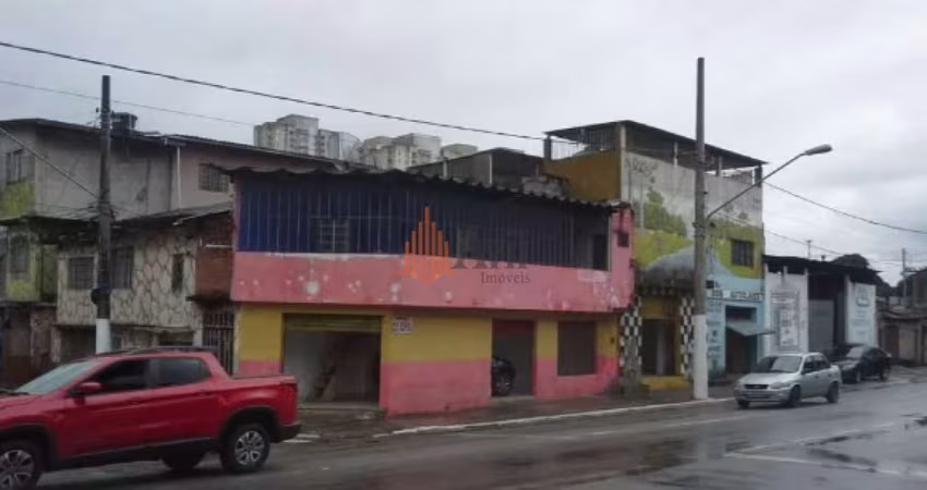 Casa comercial na Avenida Anhaia Mello, com 320m², sendo 3 Suítes com hidro