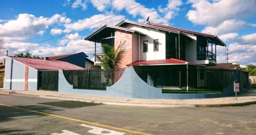 Casa à venda, 3 quartos, 1 suíte, 3 vagas, Barra do Rio Cerro - Jaraguá do Sul/SC