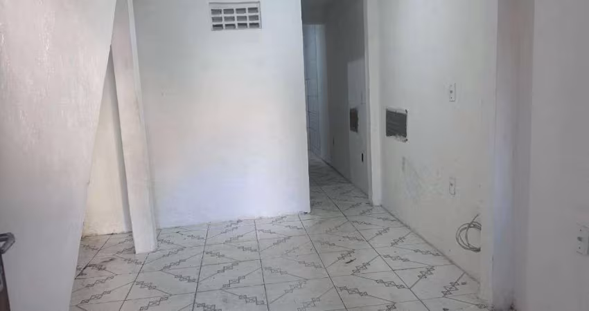 Apartamento com 1 quarto à venda por R$ 60.000 - Lobato - Salvador/BA