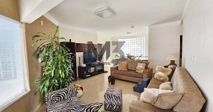 Casa à venda em Paulínia, Betel, com 4 suítes, com 447 m², Green Ville