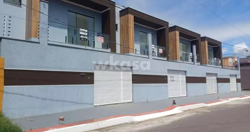 Casa moderna com acabamento de primeira em jacaraípe!