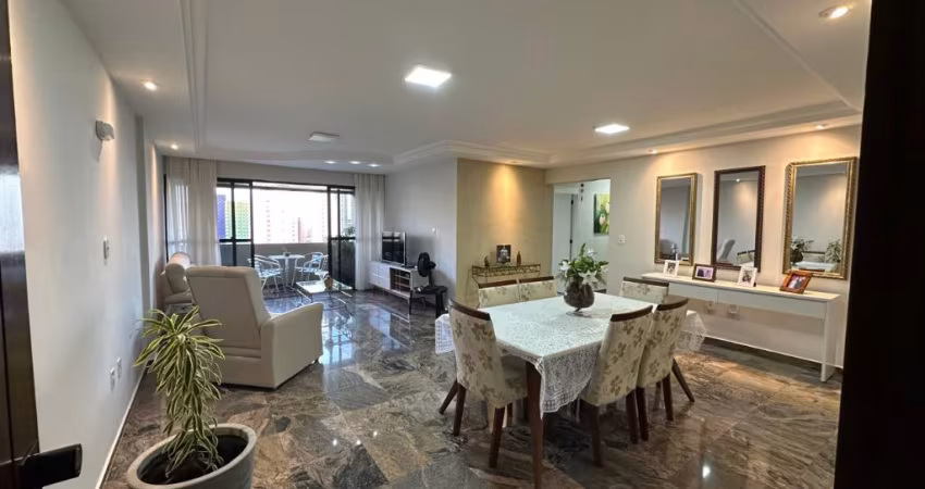 Apartamento amolo a VENDA em Miramar