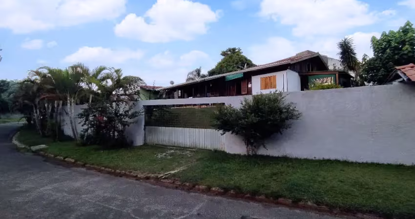 Casa à venda - condomínio gramado - cotia - com 487m² de terreno