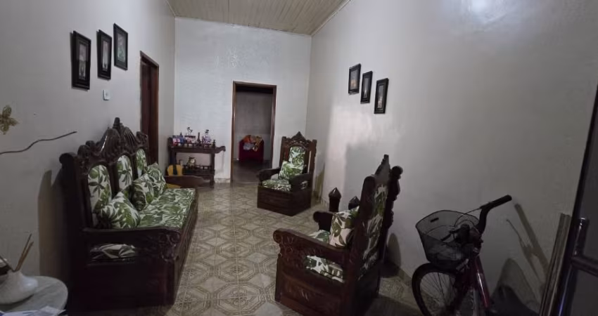 OTIMA  CASA EM RUA COMERCIAL E RESIDENCIA