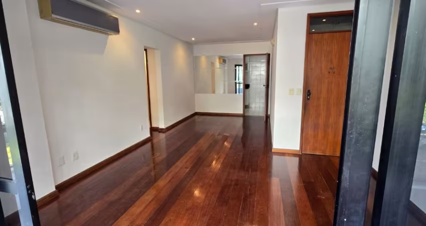 LINDO APARTAMENTO LOGO NA ENTRADA CANDEAL