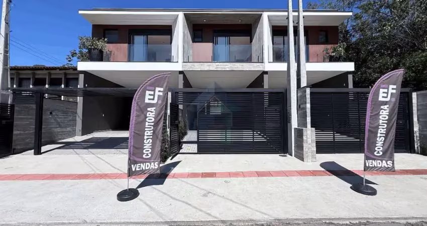 Casa com 3 quartos à venda na Rua Paraíba, 605, Anita Garibaldi, Joinville