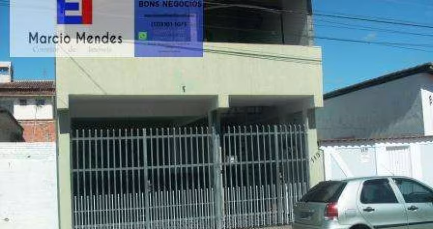 Sobrado para Venda em Cachoeira Paulista, Pitéu, 4 dormitórios, 2 suítes, 1 banheiro
