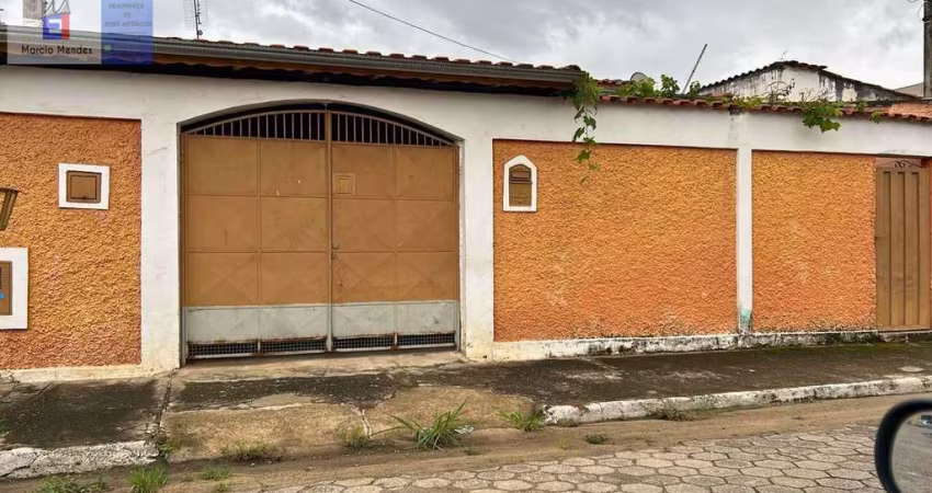 Casa para Locação em Cachoeira Paulista, Pitéu, 3 dormitórios, 1 banheiro, 4 vagas
