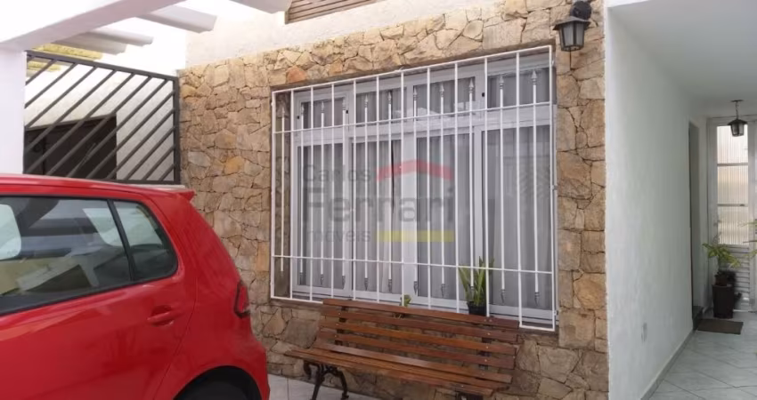 SOBRADO SANTANA - 3 DORMITÓRIOS. 1 SUÍTE. 2 VAGAS E PISCINA - A 100 METROS DA AV. BRAZ LEME