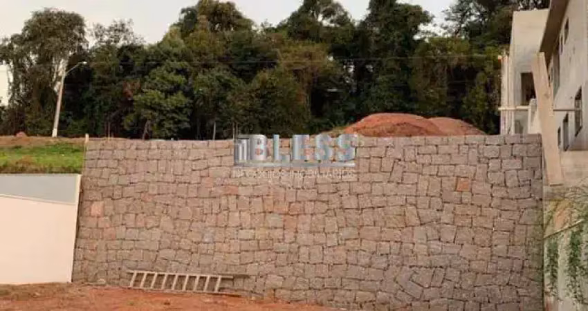 Terreno a venda no condomínio villa verde em jundiai/sp