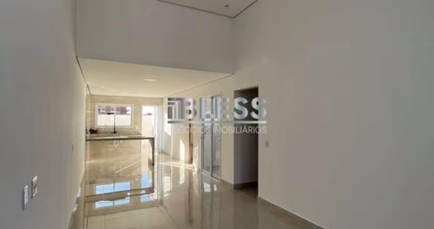 Casa à venda em Jundiaí-SP, Jardim Vale Verde: 2 quartos, 1 suíte, 1 sala, 2 banheiros, 2 vagas, 75m². Imperdível!