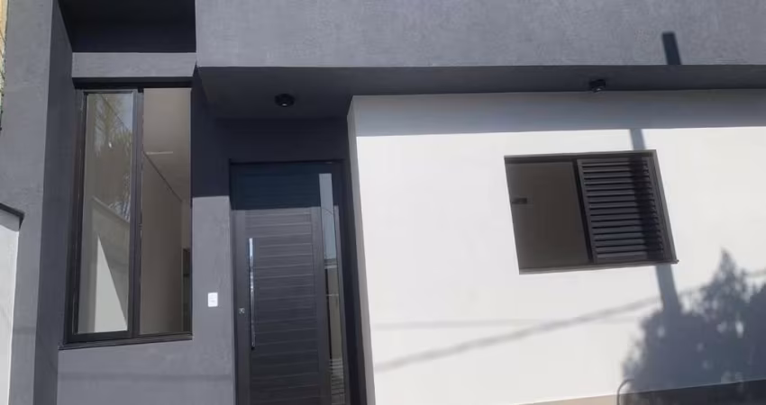 Casa à Venda no Jardim Marambaia: 3 Quartos, 1 Suíte, 1 Sala, 2 Vagas, 96m² de Área