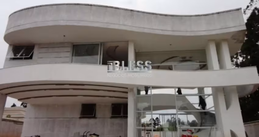 Belíssima residência para venda no charmoso condomínio terras da alvorada