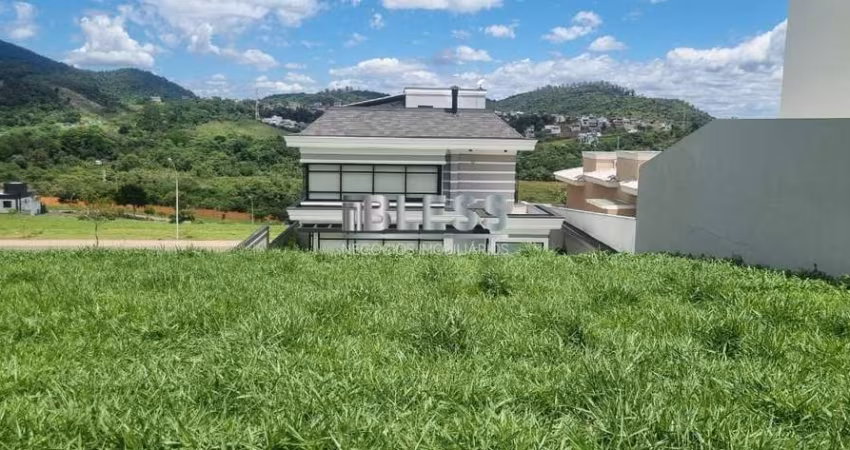 Terreno em condomínio fechado à venda na Rua dos Pinheiros, 6, Jardim Novo Mundo, Jundiaí