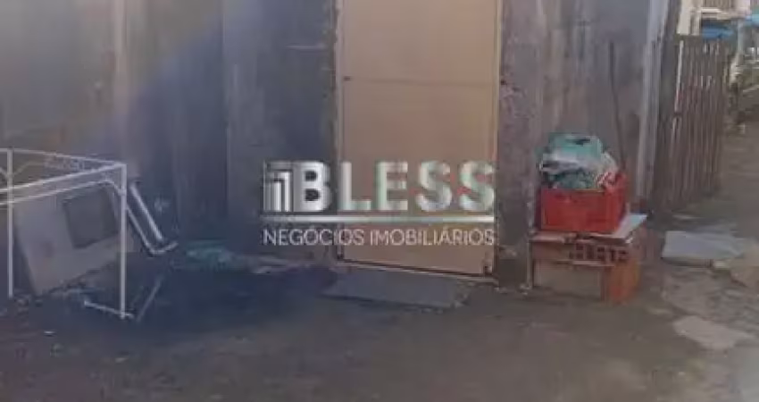 Casa com salão á venda no bairro - vila santana - jundiaí