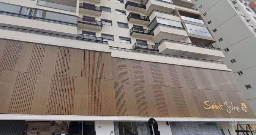 Apartamento com 02 dormitórios, sala, cozinha, banehiro e garagem.