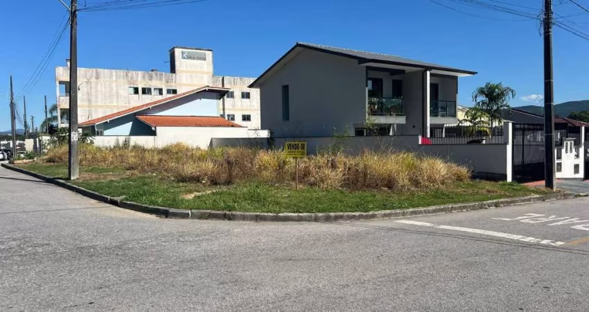Terreno à venda no Forquilhas, São José 