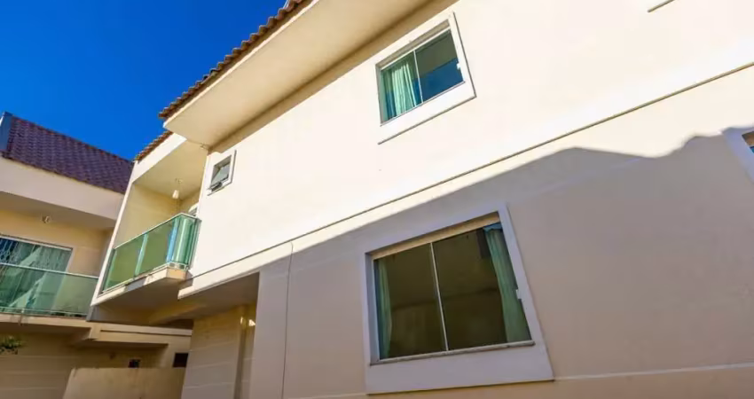 Casa com 3 quartos para alugar na Rua General Ary Duarte Nunes, 631, Uberaba, Curitiba