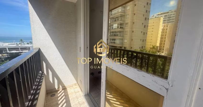 Apartamento 2 Dormitórios com Varanda na Quadra da Praia no Guarujá SP