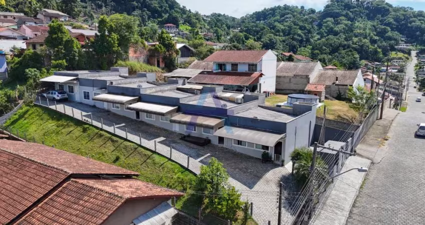Casa Geminada Térrea - Velha Central