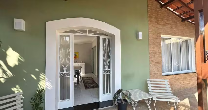 Casa térrea 3 dorms (1 suíte) e piscina a venda, vila helena - atibaia