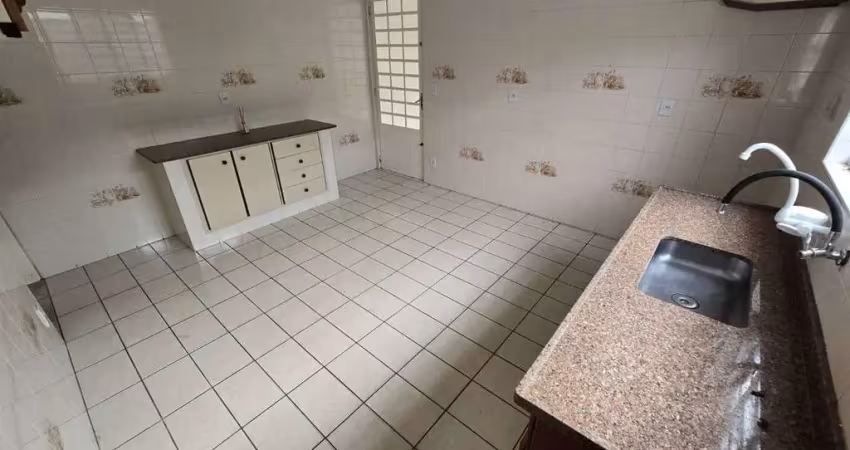 Casa com 2 quartos à venda no Jardim Tapajós, Atibaia 