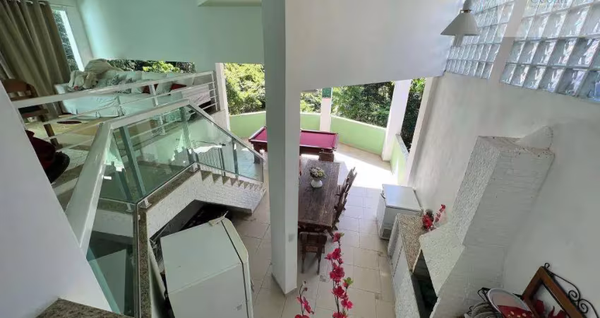Ocean Vende: Itaipu, Casa, Condomínio, 6 quartos sendo 5 suítes, piscina interna, sauna,Área gourmet