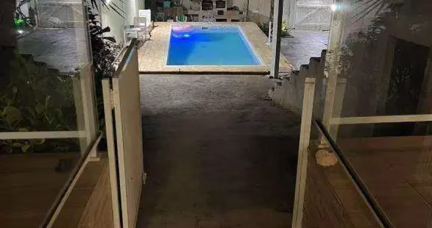 Ocean Vende: Maravista, Casa, 3 quartos 2 suítes 1 com closet, piscina, área gourmet,