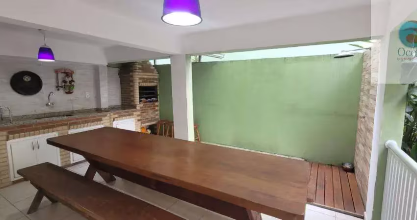 Ocean vende: Maria Paula, Casa duplex, 2 quartos com suítes, área gourmet, churrasqueira, planejados