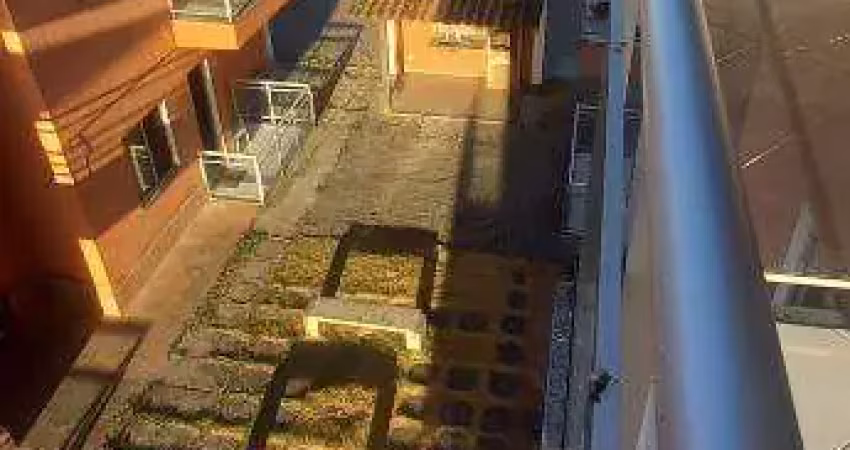 Ocean vende: itaipuaçu, apartamento, 2 quartos, sendo 1 suíte, varanda, área serviço, garagem.