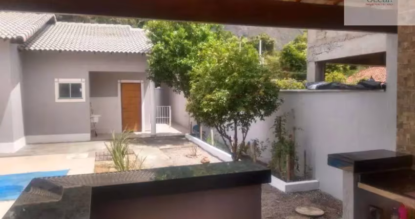 Ocean vende:  Itaipuaçu, casa 3 quartos, sendo 1 suíte, churrasqueira, piscina , área de serviço.