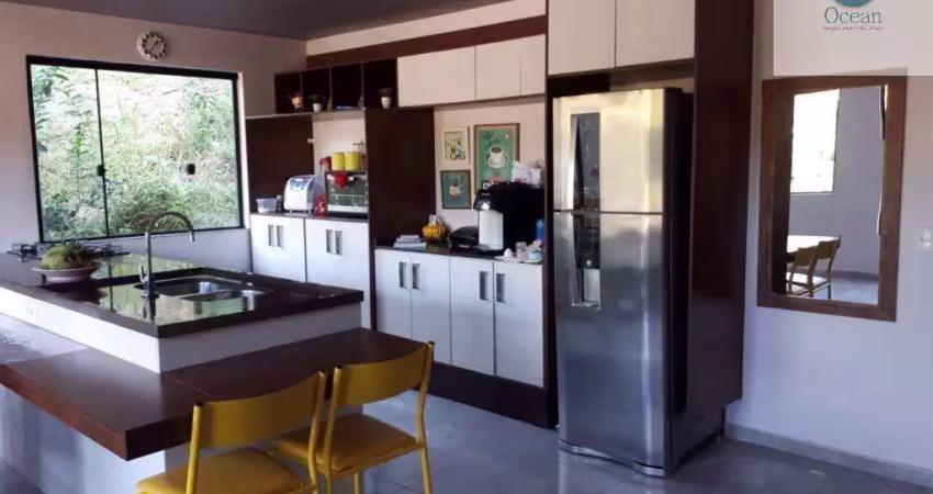 Ocean vende: niterói, rio d ouro, condomínio, casa 3 quartos(1suíte), panejados, área gourmet.